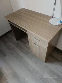 scrivania 