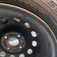 Gomme Ford fiesta 