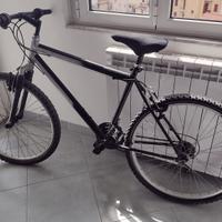 MTB adulto / ruote 26" / 18 rapporti