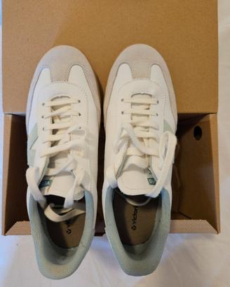 scarpe Victoria bianche con logo verde  numero 41
