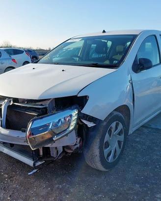 RICAMBI USATI AUTO DACIA Sandero Serie II B4D411 B