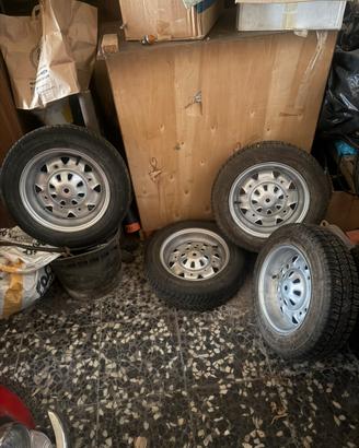 Gomme complete per fiat 500 serie f del 1968