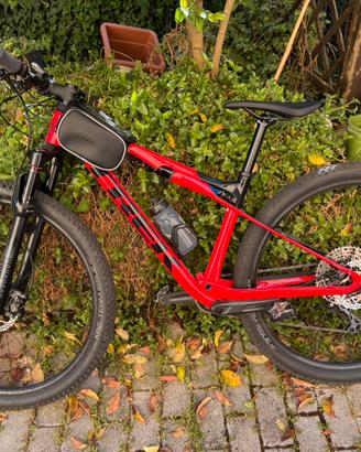 Bicicletta mtb  trek