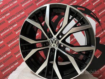 Cerchi Golf 5 6 7 7,5 8 gtd gti 18 pollici Santiag