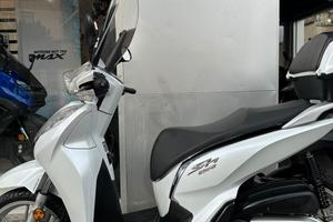 Honda SH 300 BIANCO PERLATO