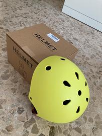 Casco bimbo/a bici, scooter, pattini,skate, NUOVO