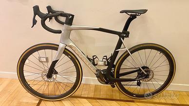 Bicicletta Pinarello X7 Sram Force etap axs 56