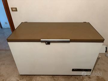 Freezer a pozzetto
