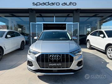 Audi Q3 35 TDI S tronic Identity Black