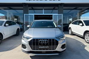 Audi Q3 35 TDI S tronic Identity Black