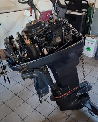 evinrude 737  leggere bene