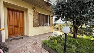 4 LOCALI A GRADARA