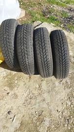 Gomme termiche Pirelli com cerchi