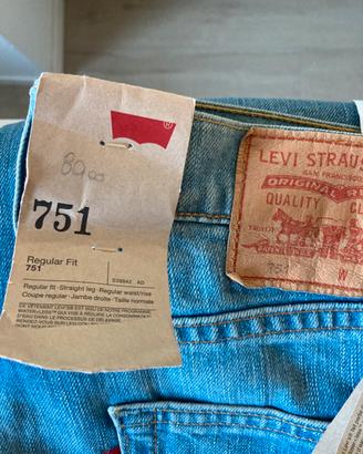 Levis nuovi