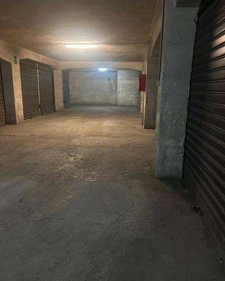 Ampio garage ad Acireale 