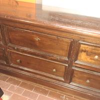 Mobile in noce massello