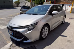 Toyota Corolla 1.8 Hybrid Style AUTOMATICO