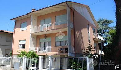 PORZIONE DI BIFAMILIARE A CESENA