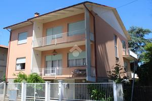 PORZIONE DI BIFAMILIARE A CESENA