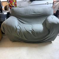 Divano 2 posti – comodo – con copridivano