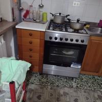 frigorifero e cucina in buon stato,