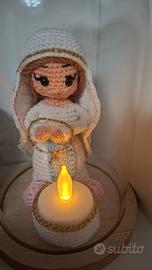 madonna con lumino e teca