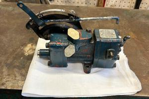 Distributore sollevamento trattori Fiat