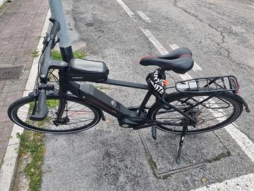 bici e-spillo active gent bianchi taglia 51