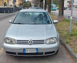 VOLKSWAGEN Golf 4ª serie - 2001