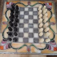 scacchiera illuminata