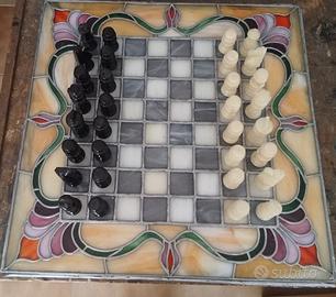 scacchiera illuminata