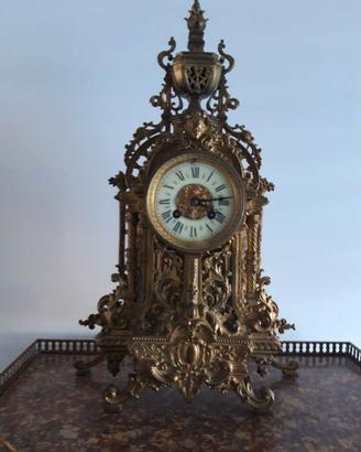 Orologio da appoggio in bronzo