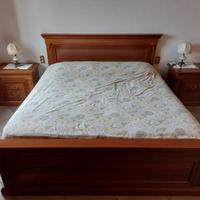 Camera da letto matrimoniale completa in legno