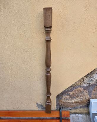 Colonnine in legno