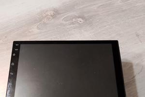 Schermo touch per auto