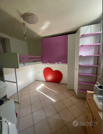 Cameretta ponte usata con letto soppalco e armadio