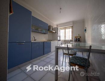 ELEGANTE E SIGNORILE VIA BUDAPEST