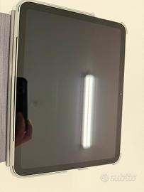 Ipad A16 11” 128gb Argento con cover e tastiera
