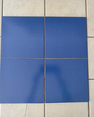 Piastrella blu