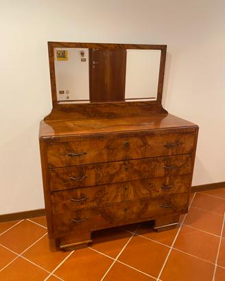 Cassettiera  con specchio