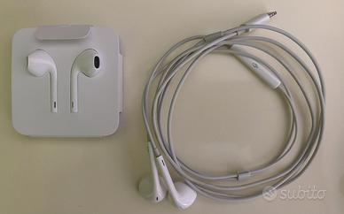 Apple EarPods originali connettore LightningRegalo