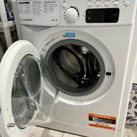 Lavasciuga Indesit EWDE