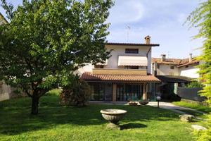 CASA TRICAMERE CON RISERVATO GIARDINO ESCLUSIVO...