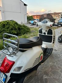Vespa Gts 300