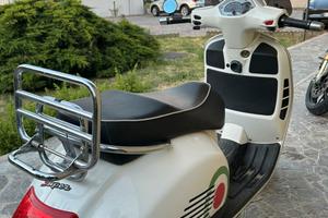 Vespa Gts 300