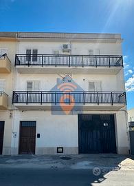 Castelvetrano Appartamento Con Garage E Giardino