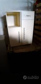 Mobiletto bianco Avorio d epoca 