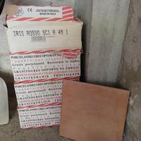 piastrelle gres porcellanato iris rosso