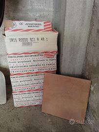 piastrelle gres porcellanato iris rosso