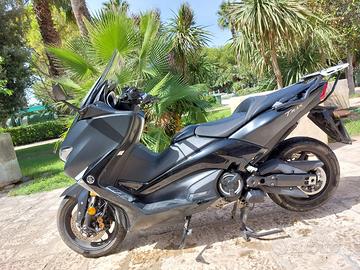 Yamaha tmax 530